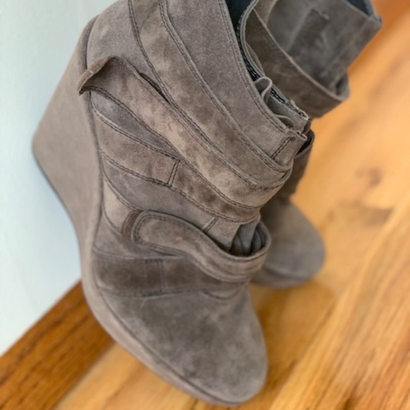 STUART WEITZMAN-SZ 10W - Picture 6 of 6